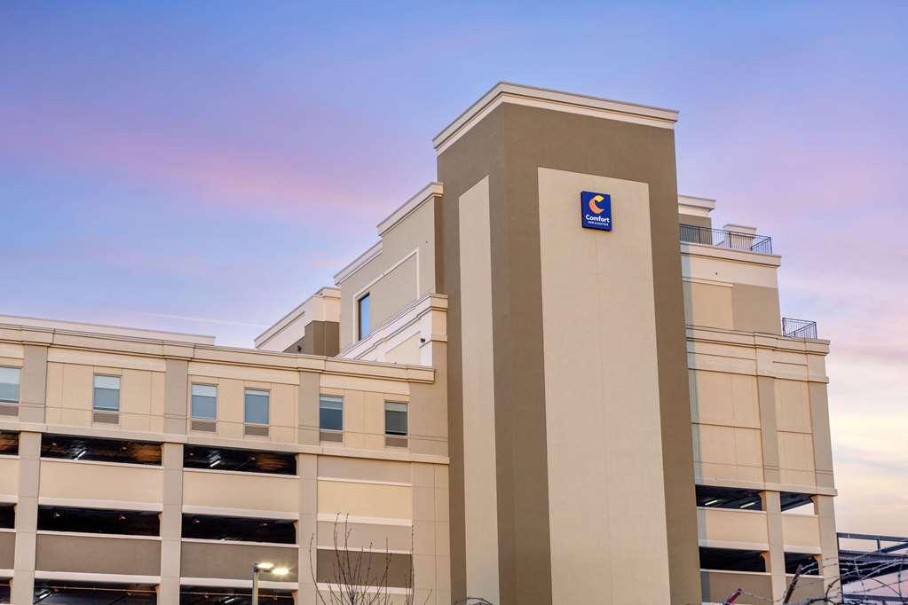 Comfort Inn & Suites Newark Liberty International Airport מראה חיצוני תמונה