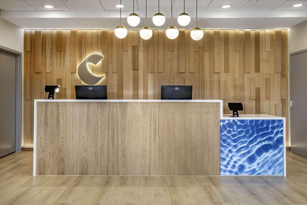 Comfort Inn & Suites Newark Liberty International Airport מראה פנימי תמונה
